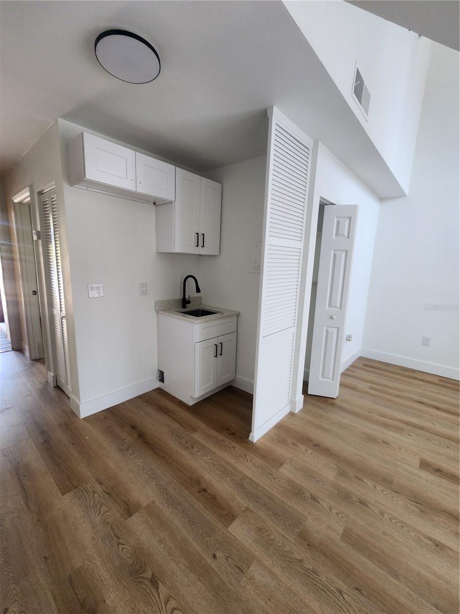 Image 2 of 21 For 10232 Turkey Lake Road 180