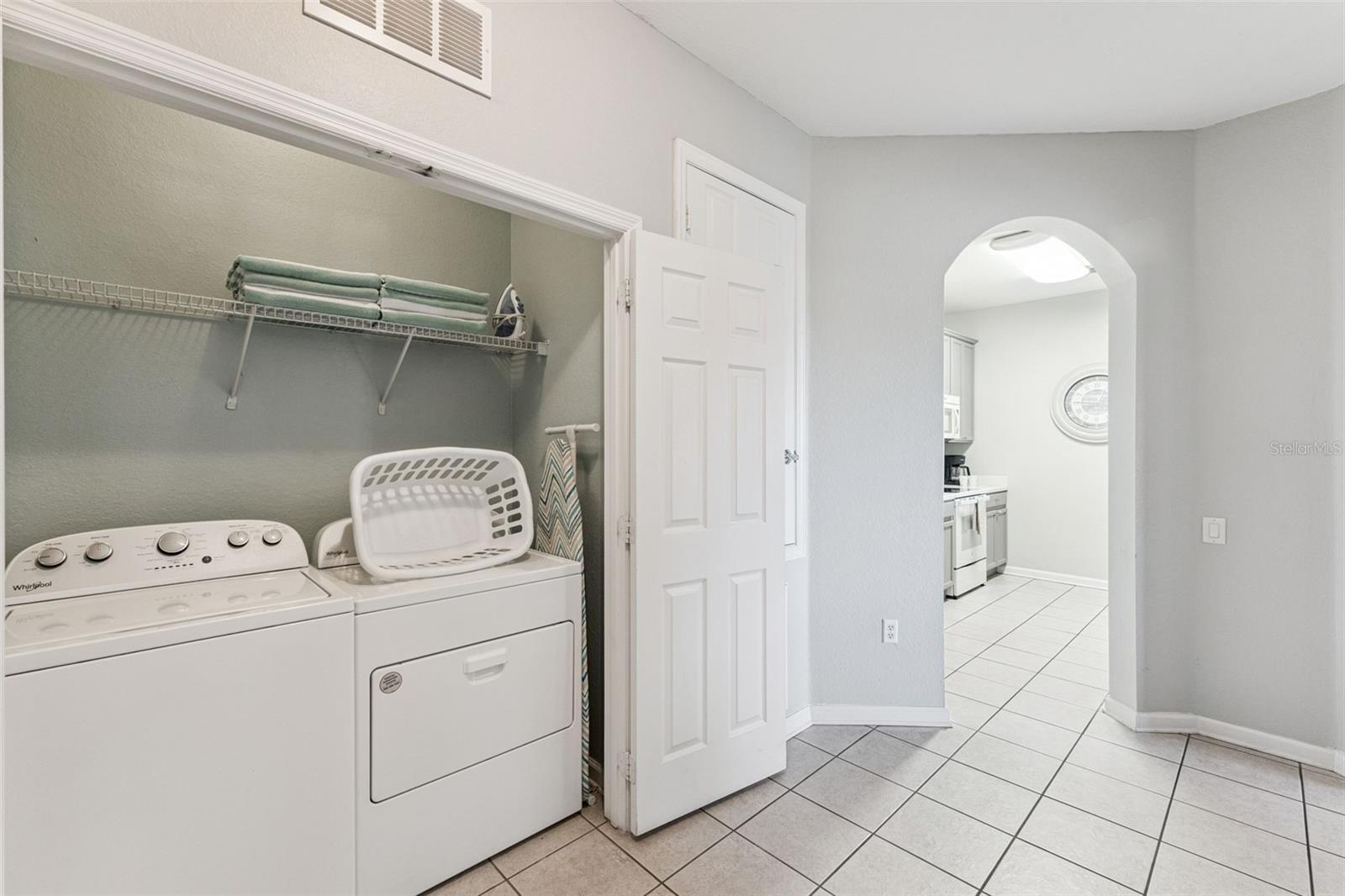 Image 22 of 61 For 4862 Cayview Avenue 403