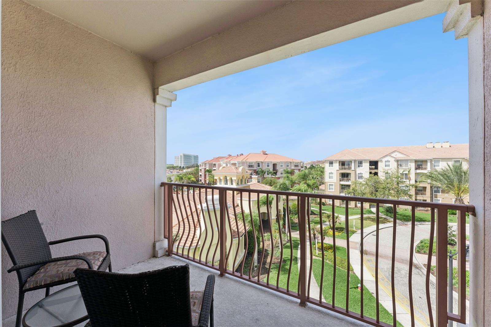 Image 23 of 61 For 4862 Cayview Avenue 403