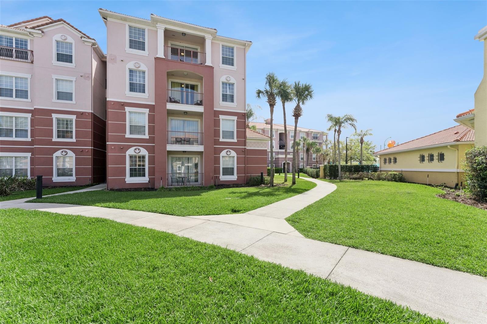 Image 26 of 61 For 4862 Cayview Avenue 403