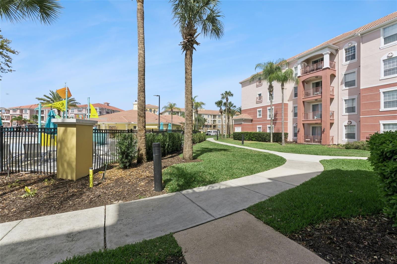 Image 27 of 61 For 4862 Cayview Avenue 403