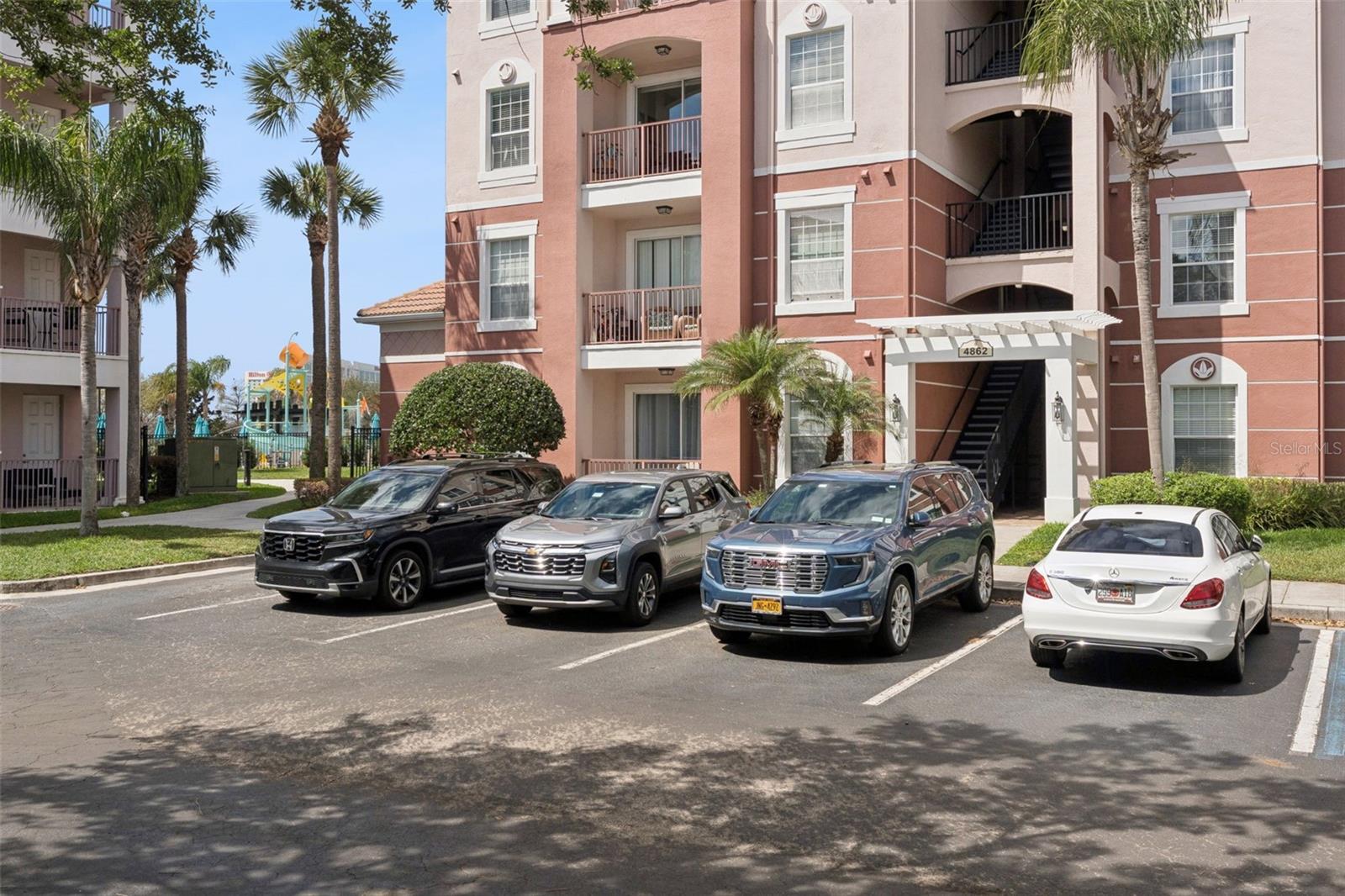 Image 3 of 61 For 4862 Cayview Avenue 403