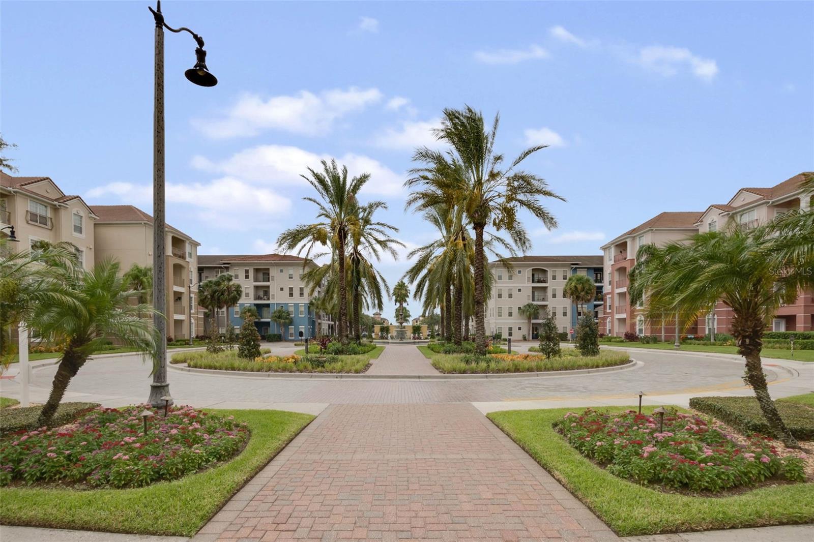 Image 39 of 61 For 4862 Cayview Avenue 403