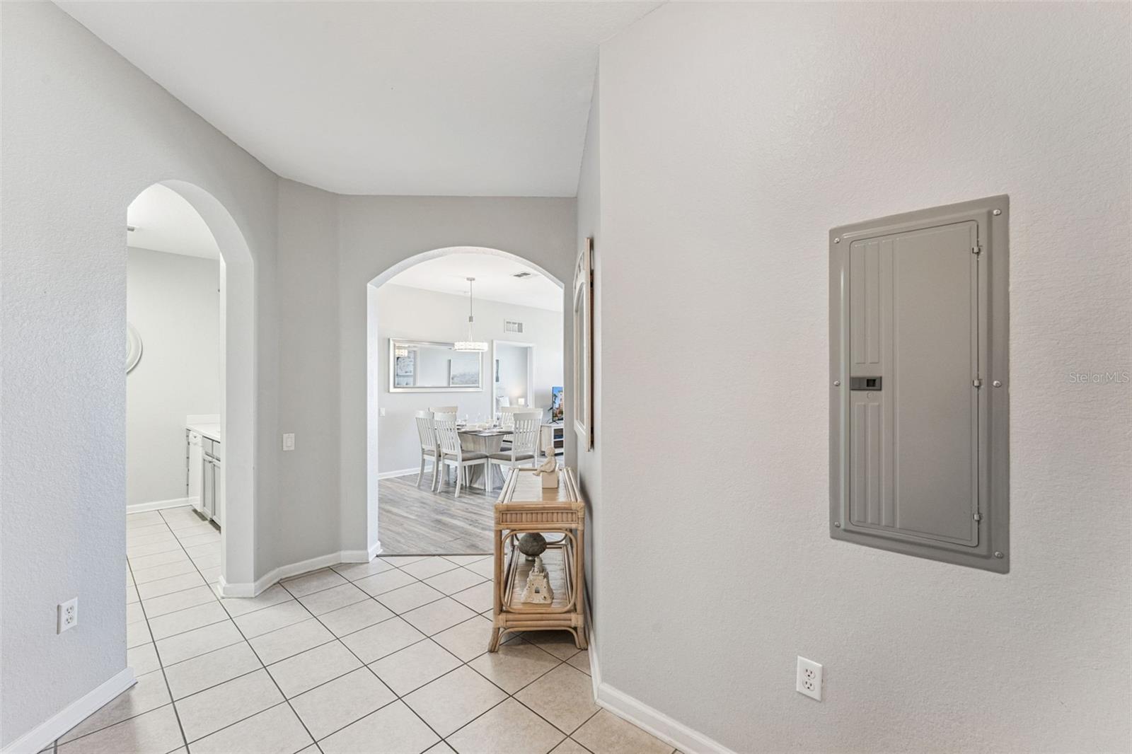 Image 4 of 61 For 4862 Cayview Avenue 403