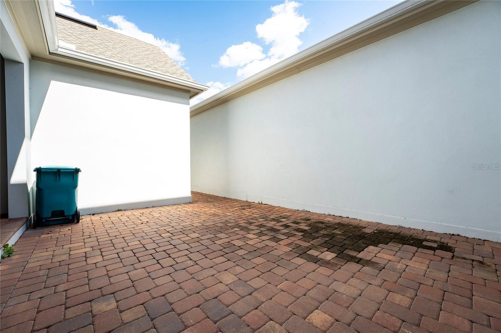 Image 14 of 15 For 13427 Stoddart Avenue