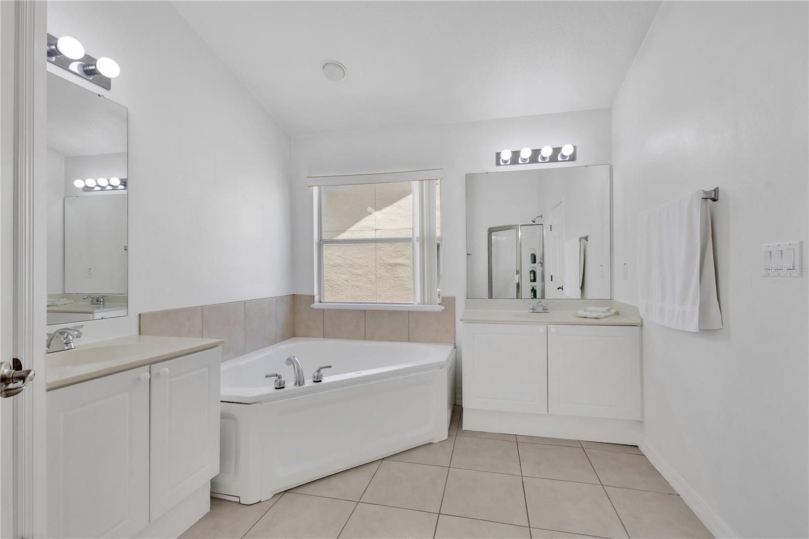 Image 10 of 34 For 2855 Club Cortile Circle