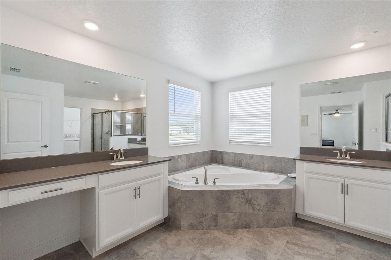 Image 32 of 60 For 3373 Wauseon Drive