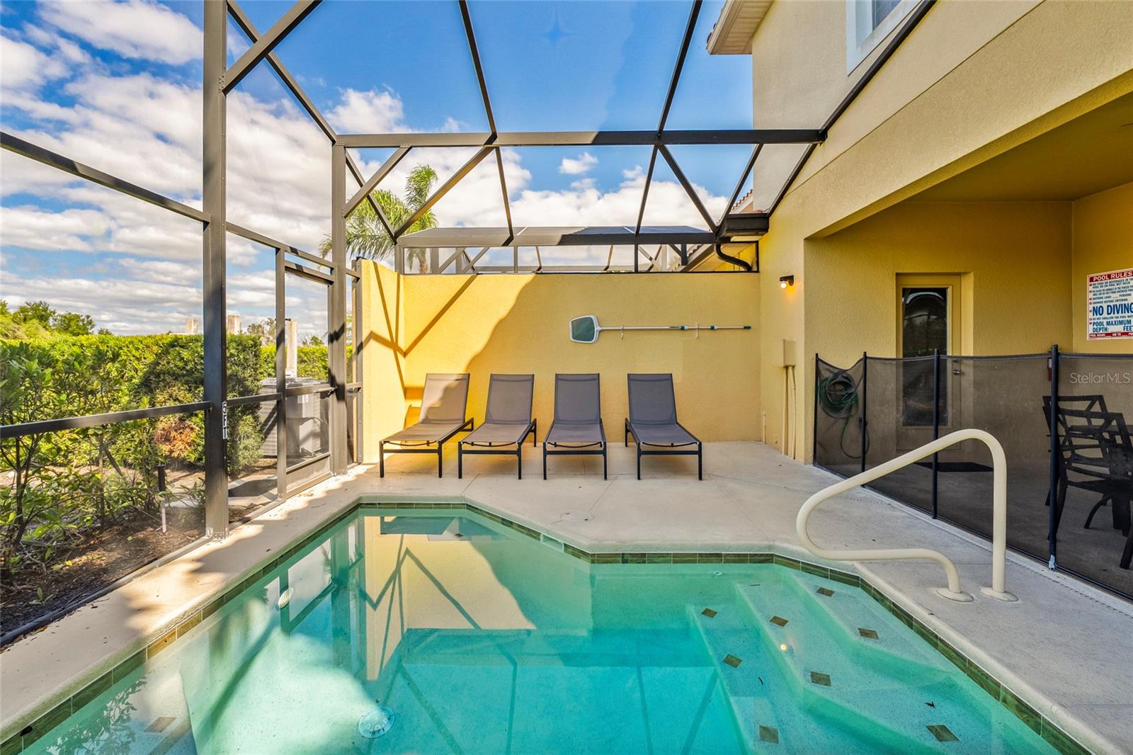 Image 4 of 25 For 4639 Terrasonesta Drive W