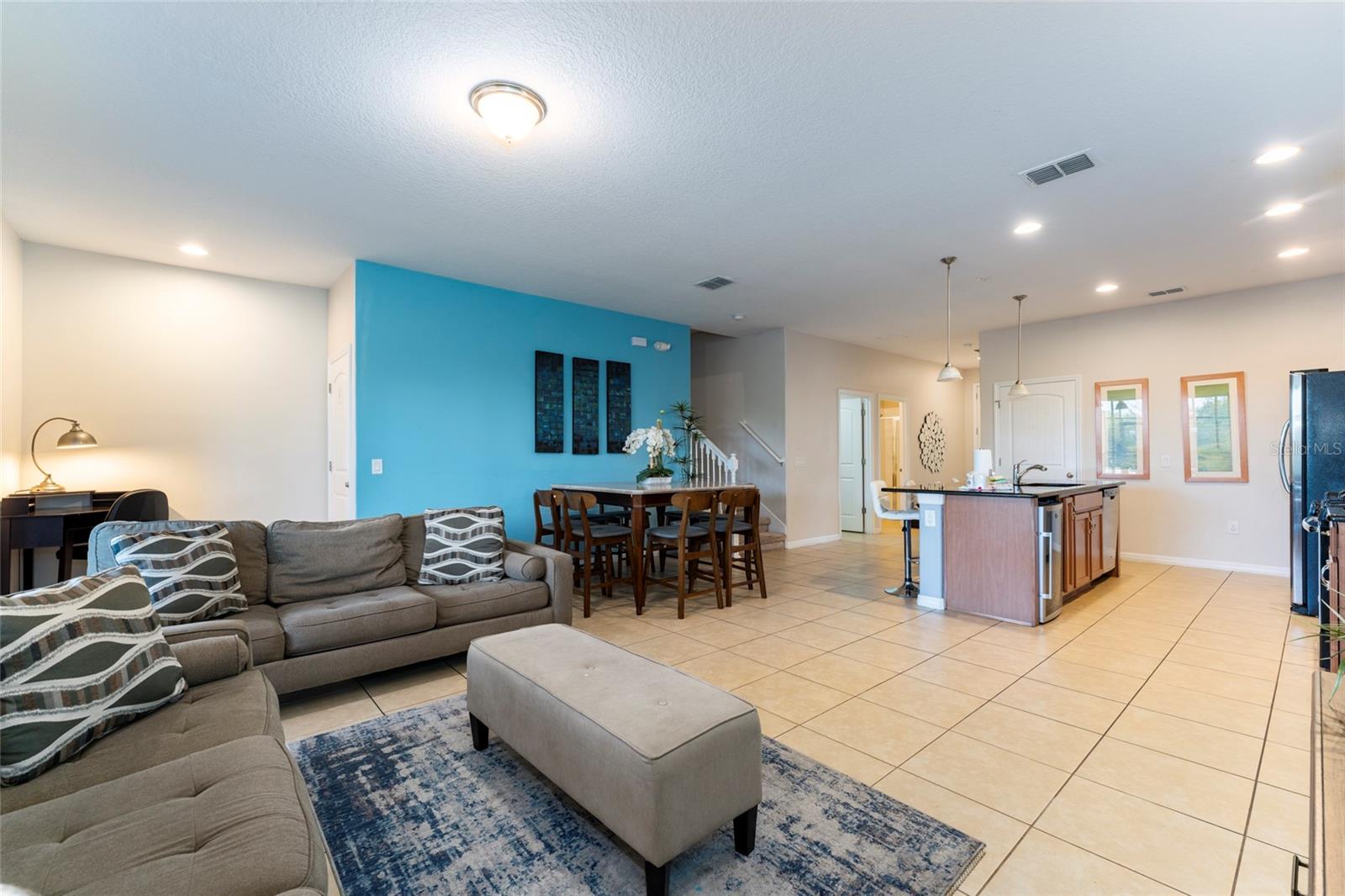 Image 8 of 25 For 4639 Terrasonesta Drive W