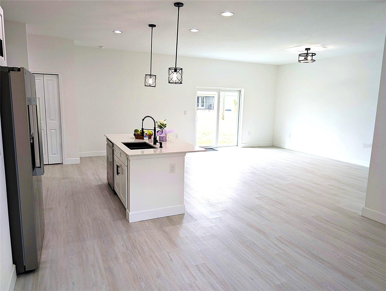 Image 3 of 10 For 7097 Bougainvillea Street