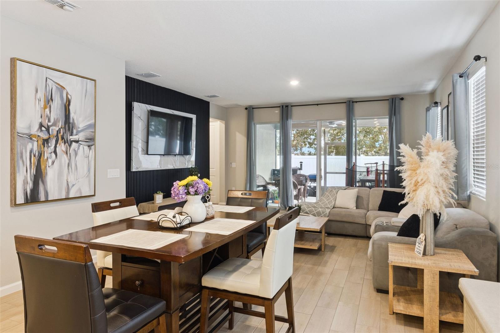 Image 5 of 19 For 2849 Cathy Boulevard