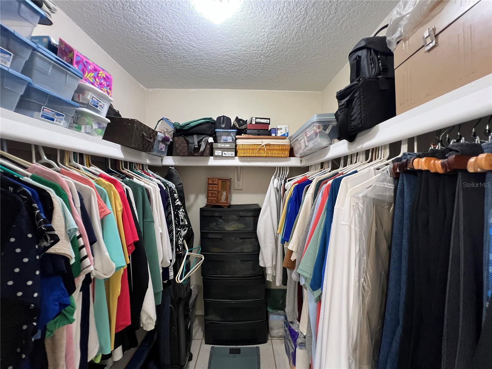 Image 14 of 25 For 465 Boxwood Court