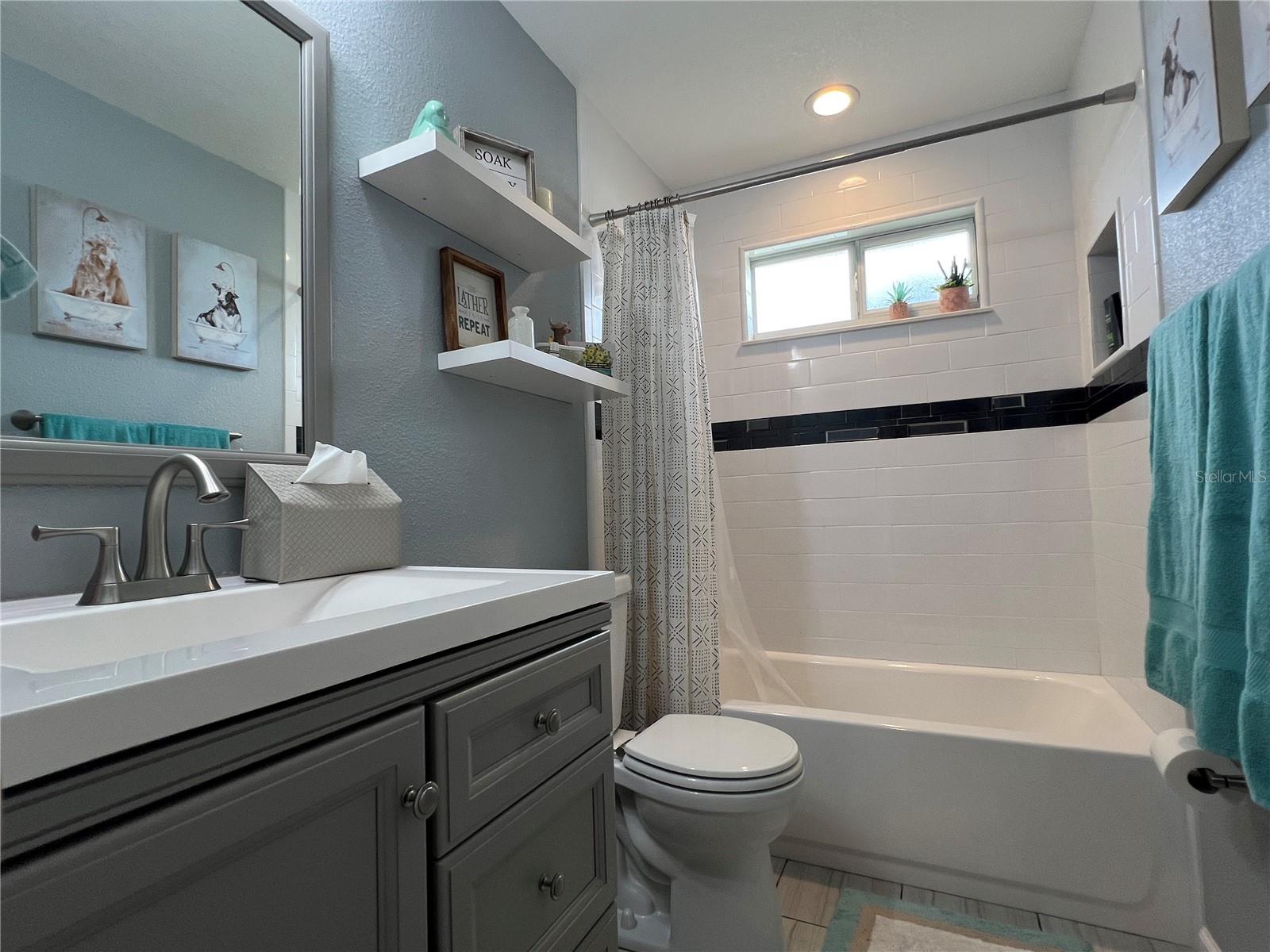 Image 19 of 25 For 465 Boxwood Court