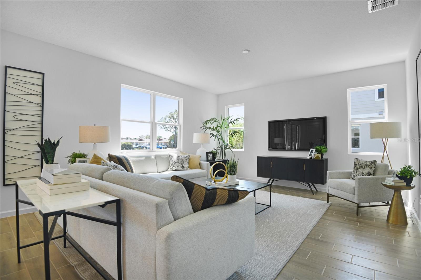 Image 7 of 20 For 3481 Macchi Avenue