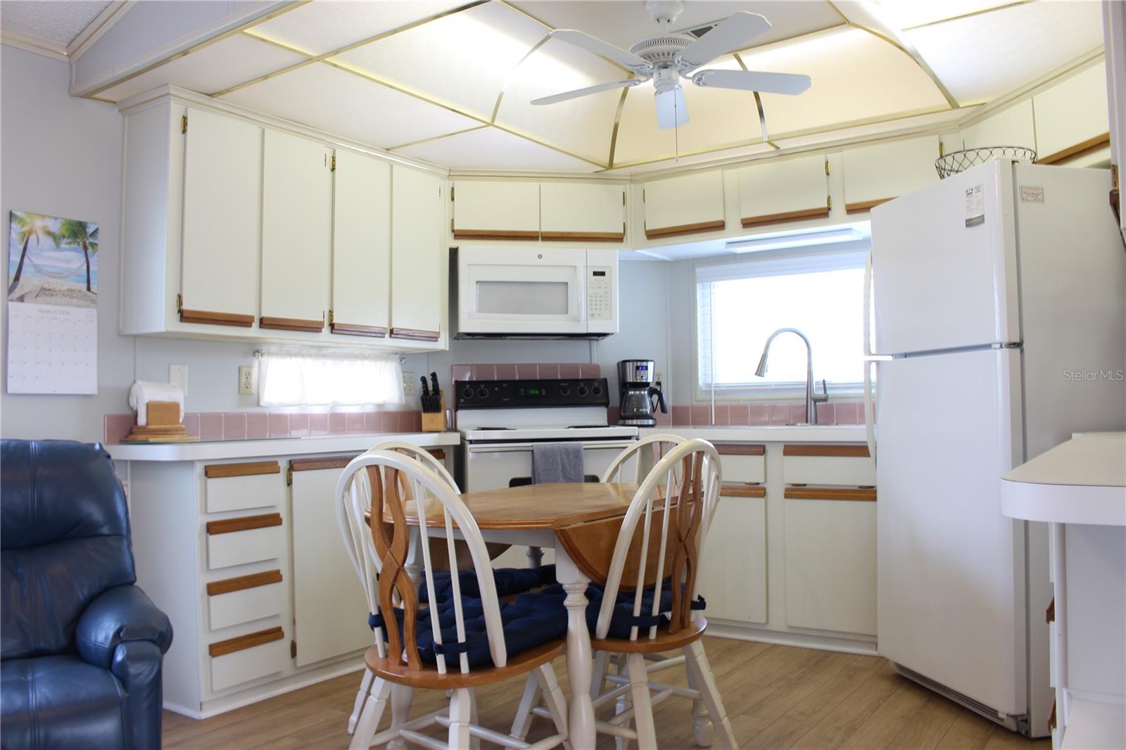 Image 2 of 16 For 9000 Us Hwy 192  598