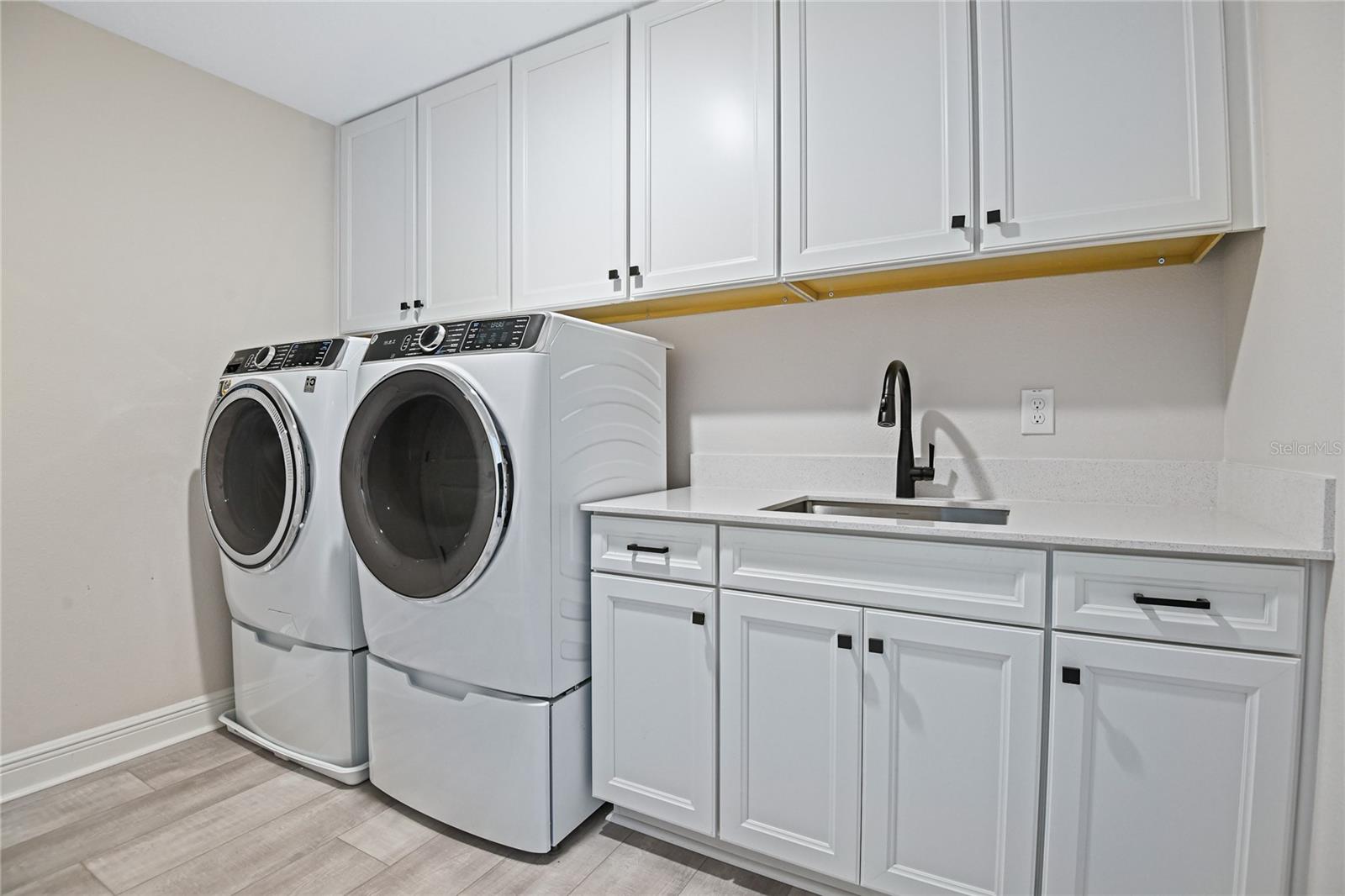 Image 22 of 26 For 3475 Macchi Avenue