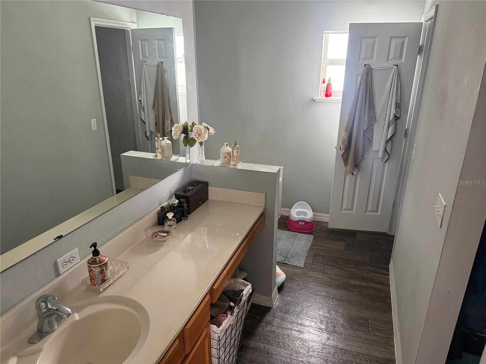 Image 14 of 24 For 3661 Queens Cove Boulevard