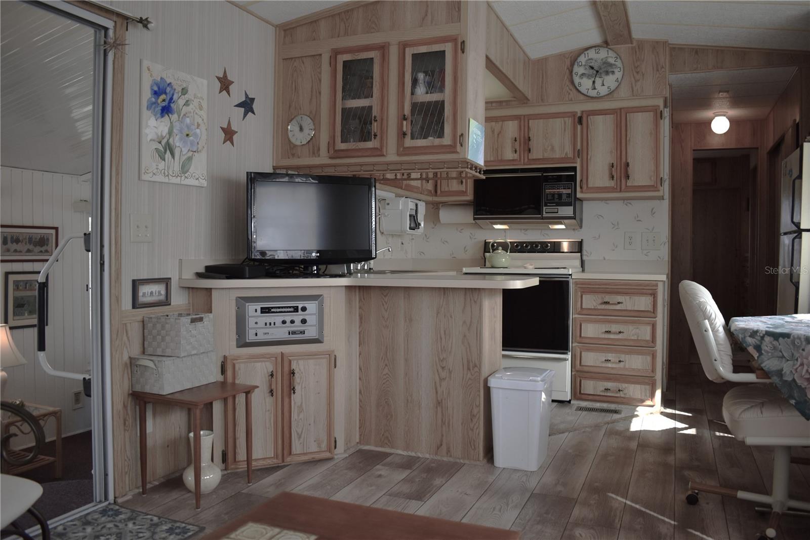 Image 11 of 27 For 9000 Us Highway 192 766