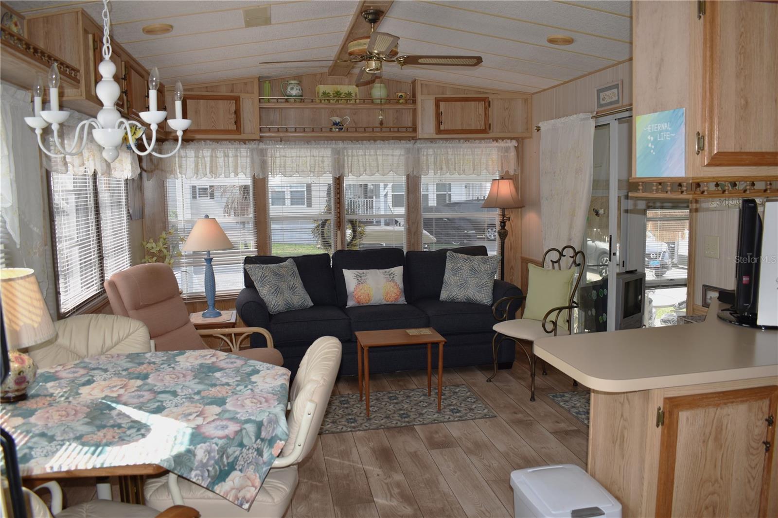 Image 15 of 27 For 9000 Us Highway 192 766