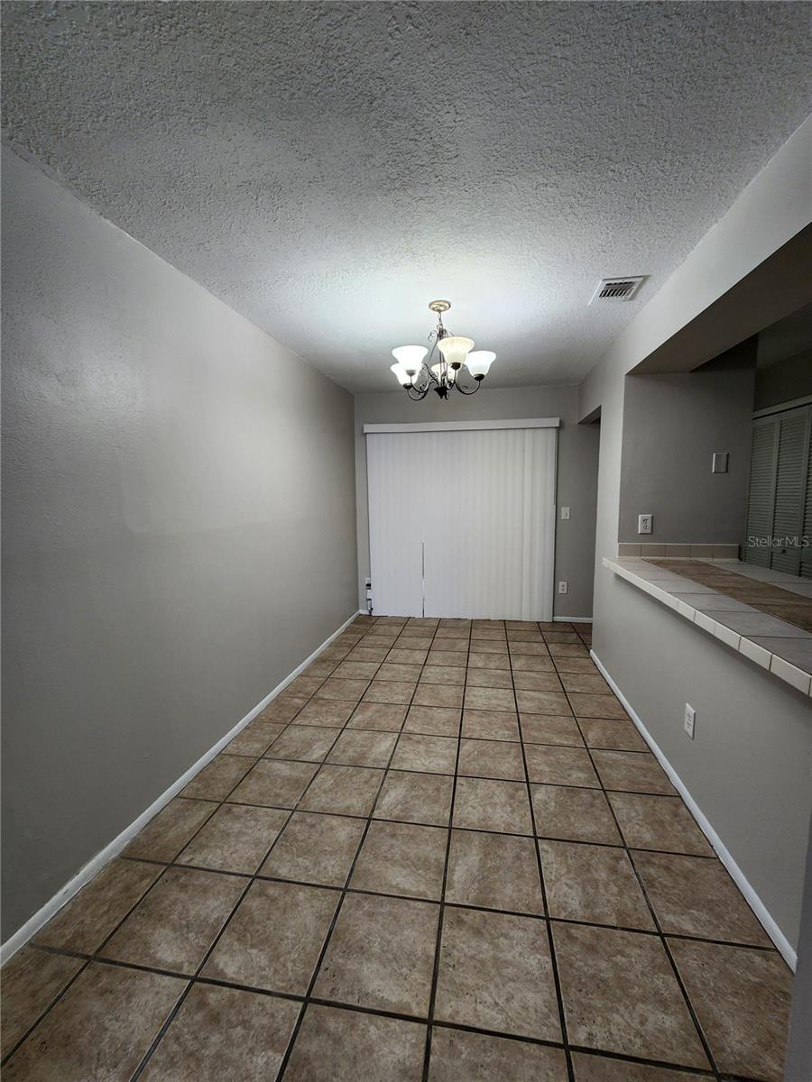 Image 11 of 21 For 603 Casa Park Court E H