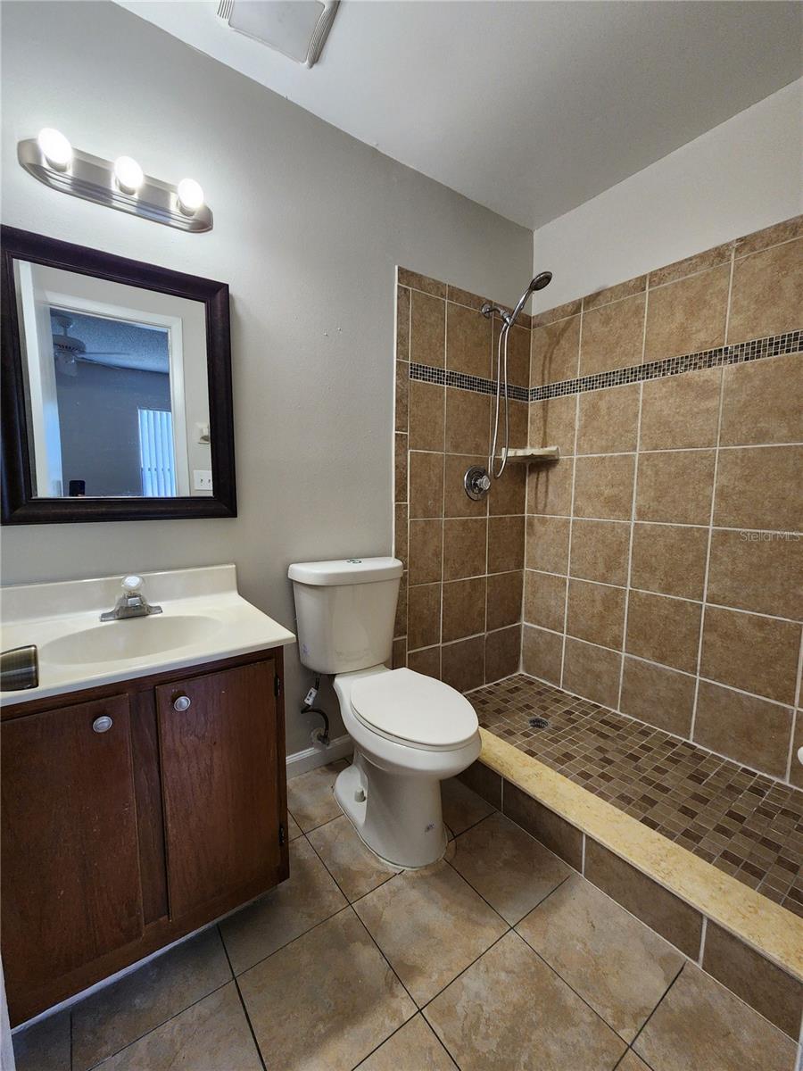 Image 20 of 21 For 603 Casa Park Court E H