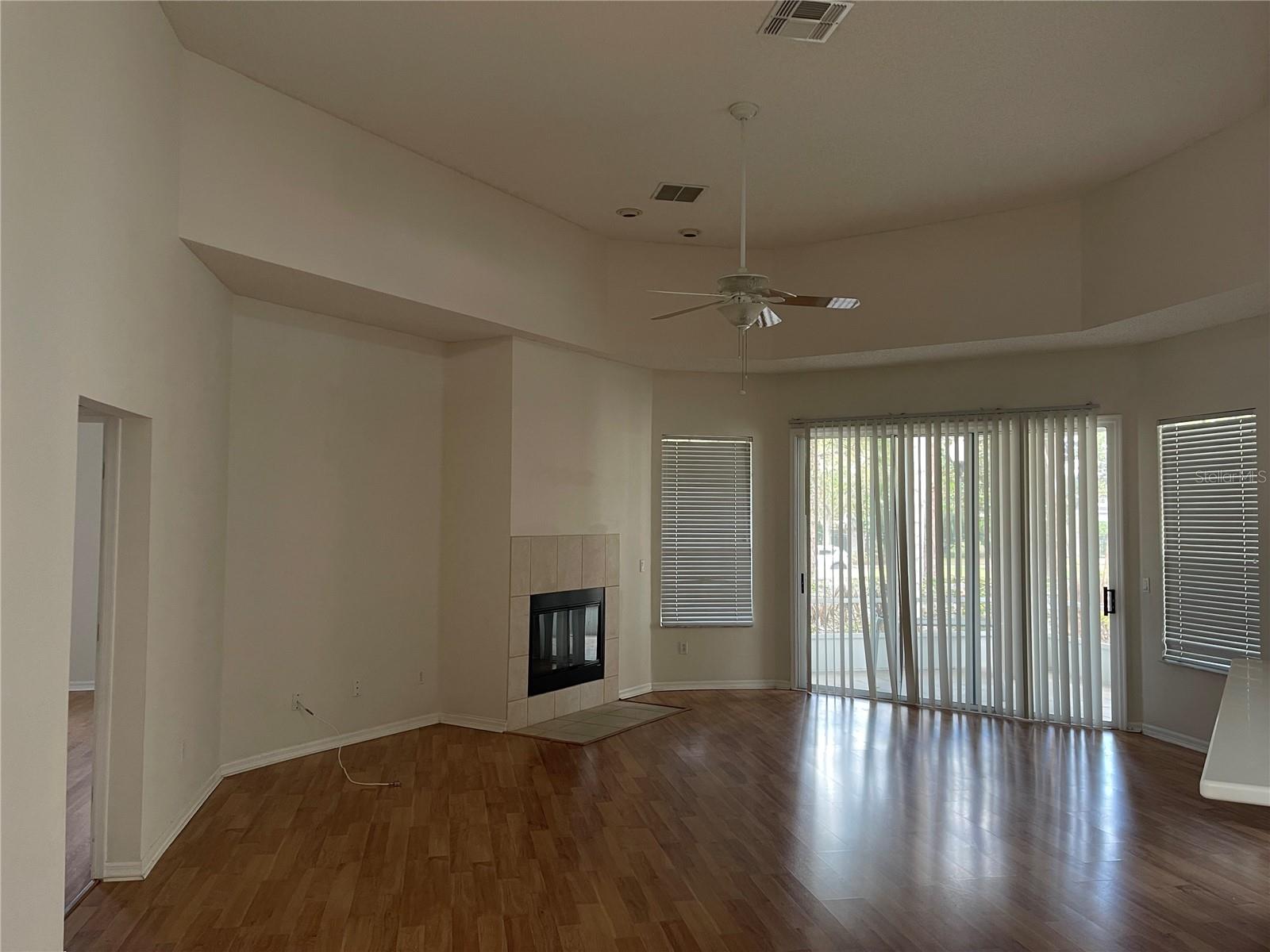 Image 3 of 19 For 13442 Lake Turnberry Circle