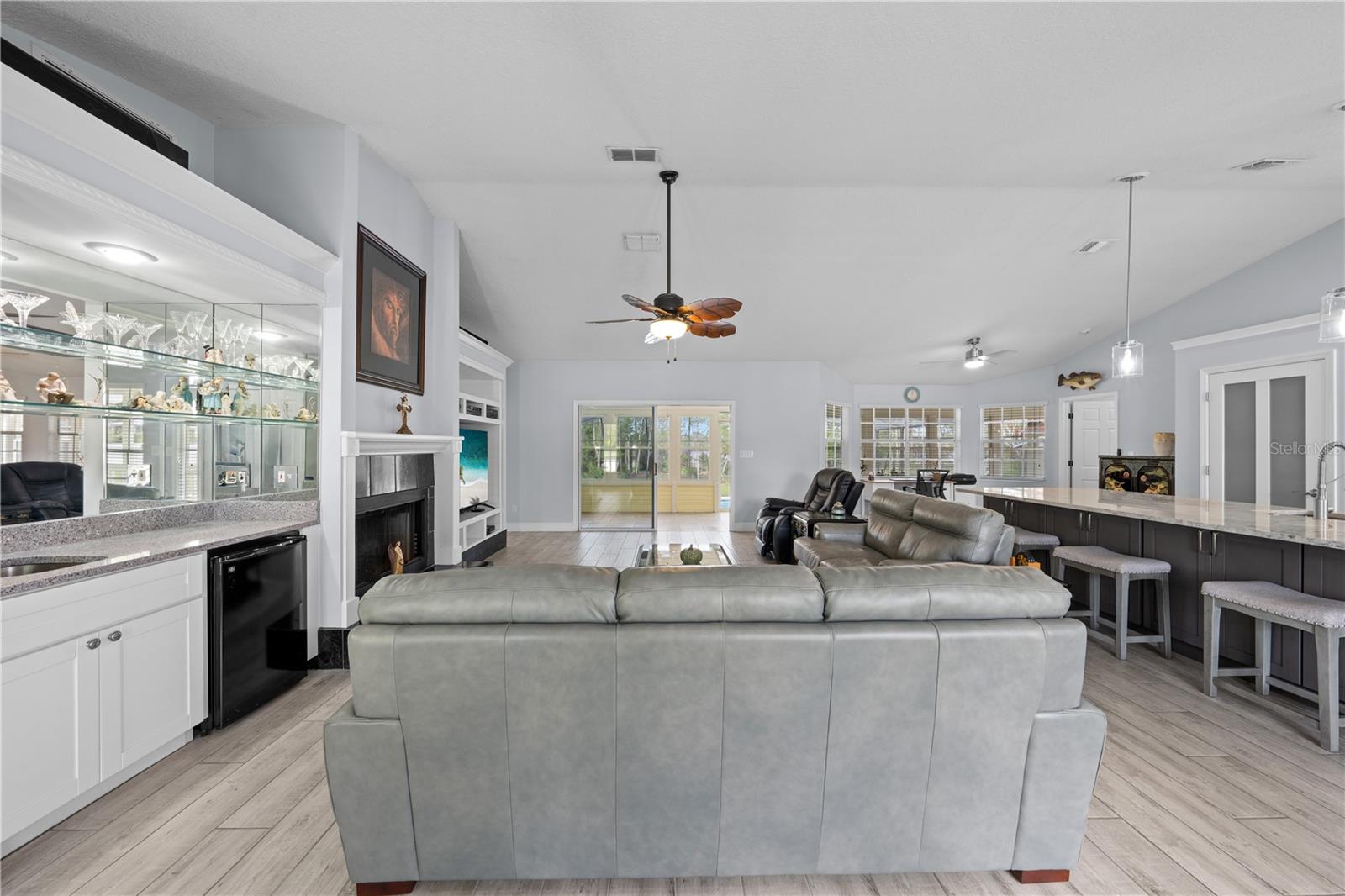 Image 11 of 69 For 6935 Big Bend Dr