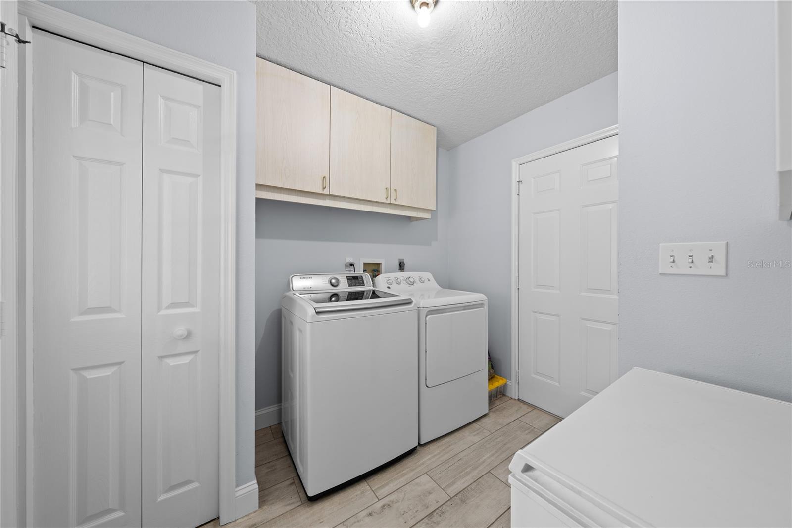 Image 12 of 69 For 6935 Big Bend Dr