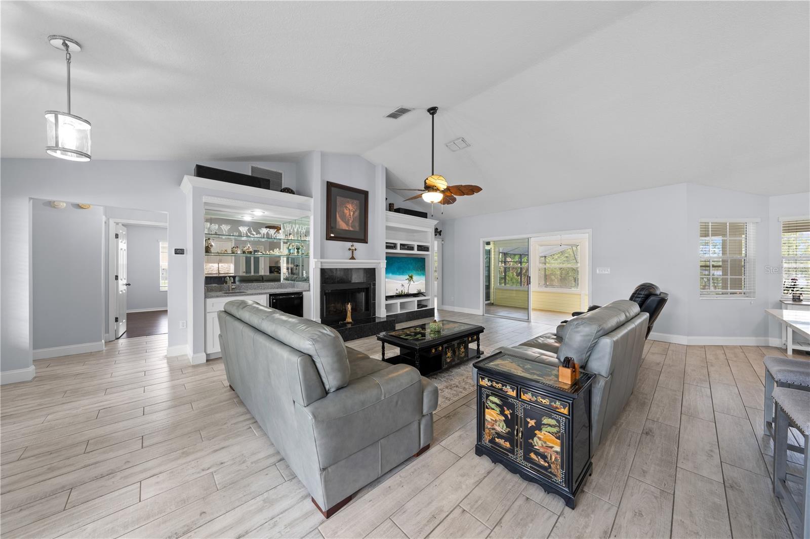 Image 15 of 69 For 6935 Big Bend Dr