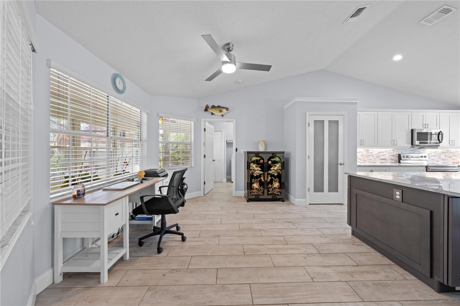 Image 18 of 69 For 6935 Big Bend Dr