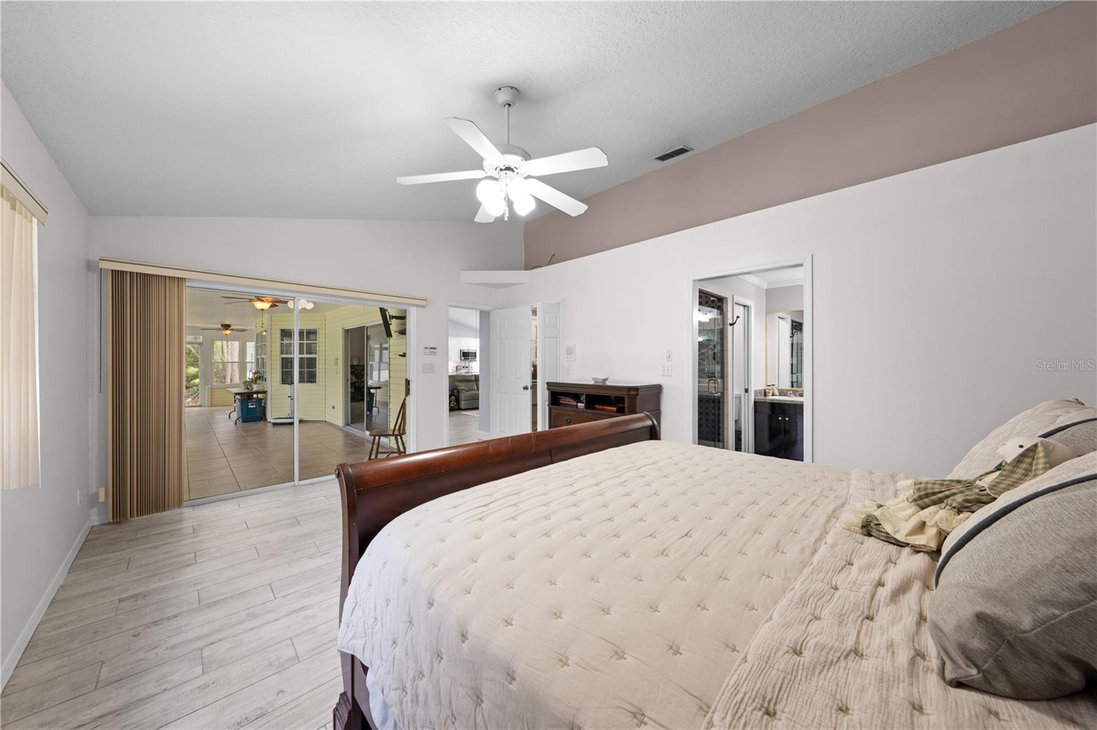 Image 35 of 69 For 6935 Big Bend Dr