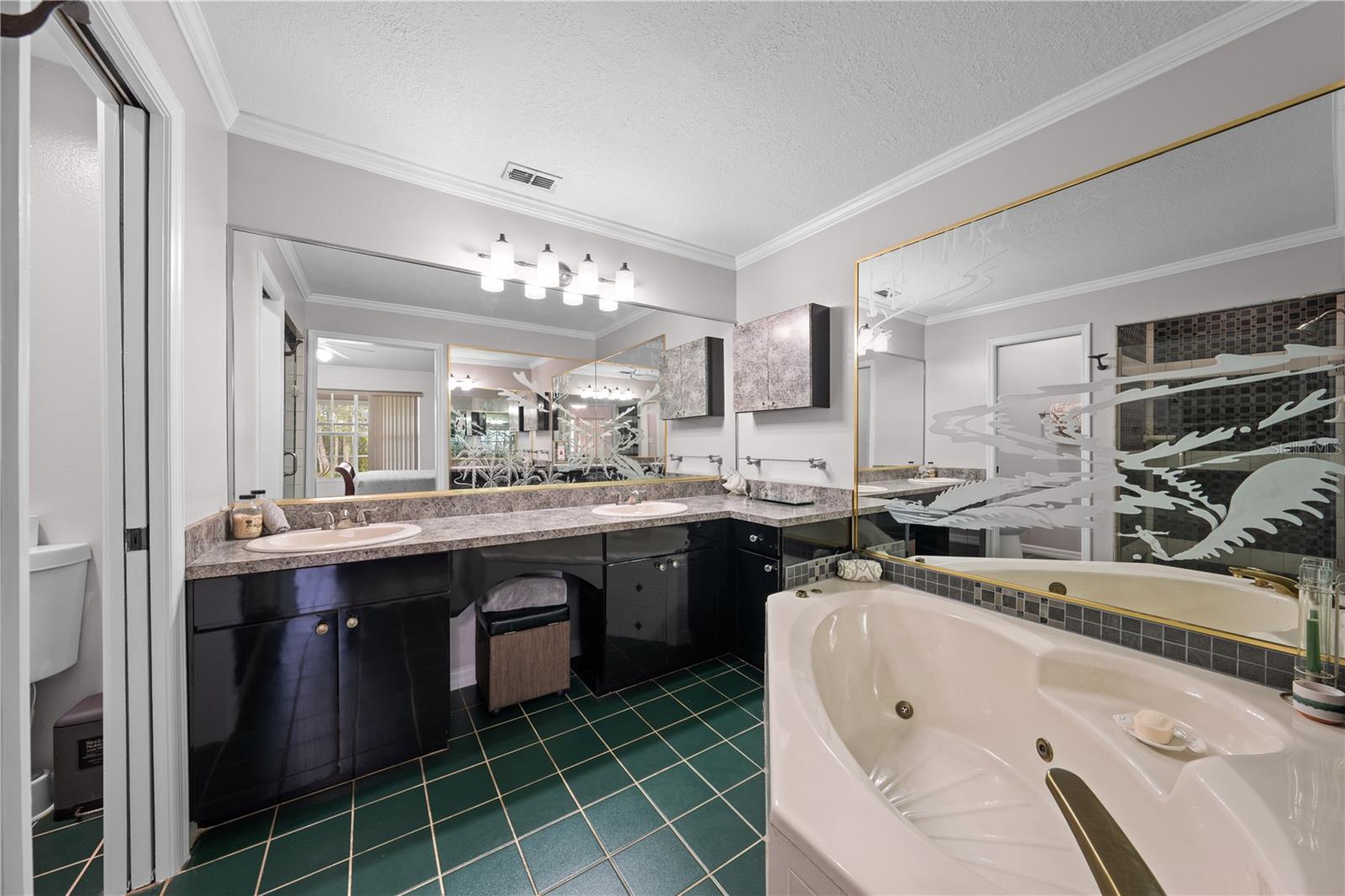 Image 36 of 69 For 6935 Big Bend Dr