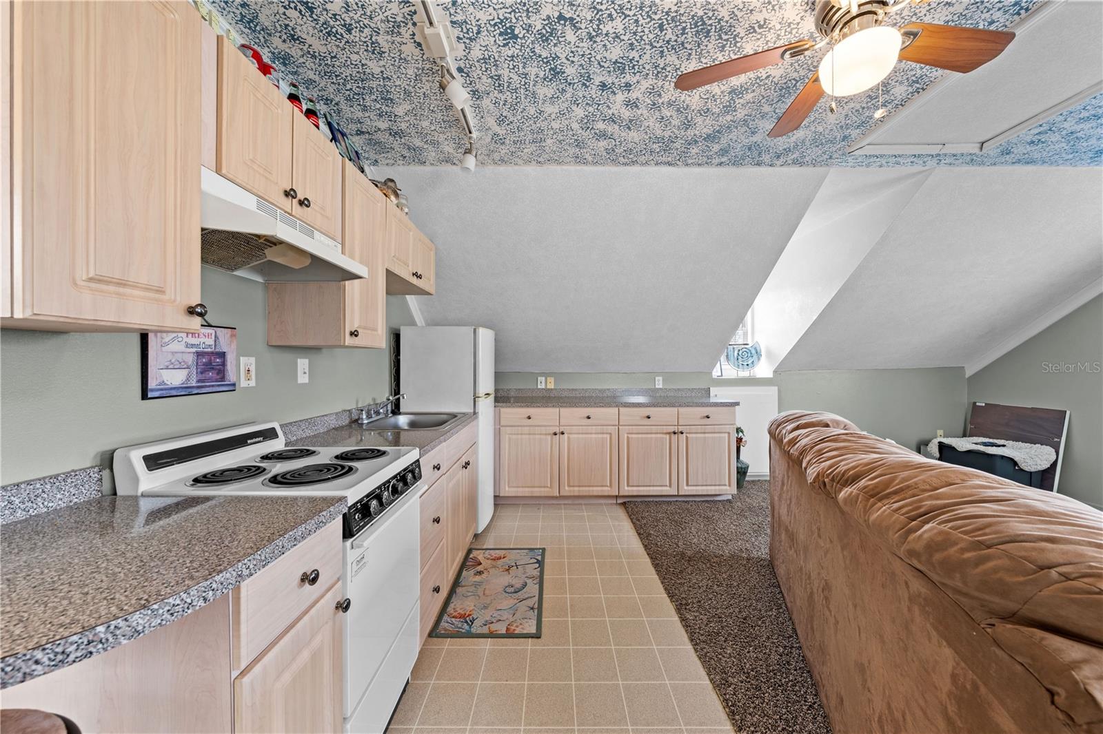 Image 44 of 69 For 6935 Big Bend Dr