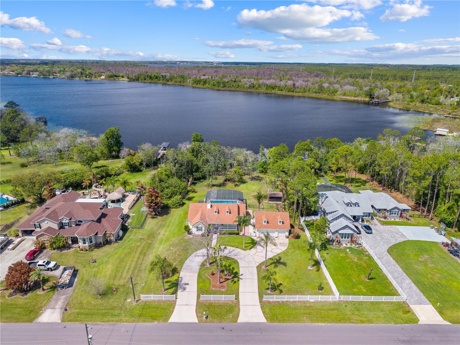 Image 5 of 69 For 6935 Big Bend Dr