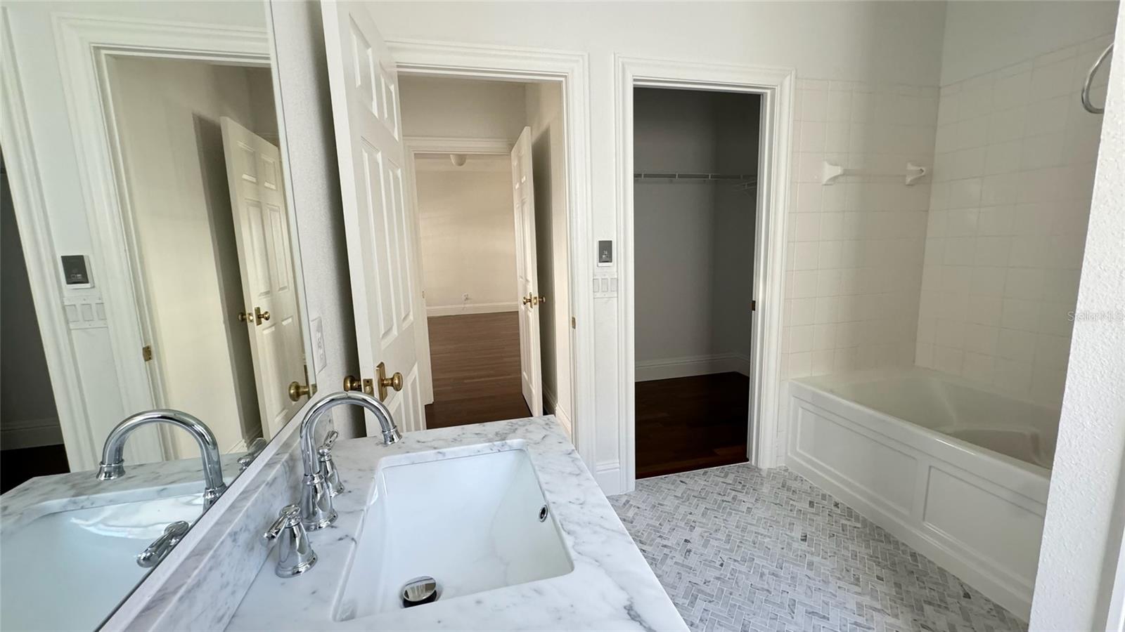 Image 12 of 47 For 1040 Nash Drive