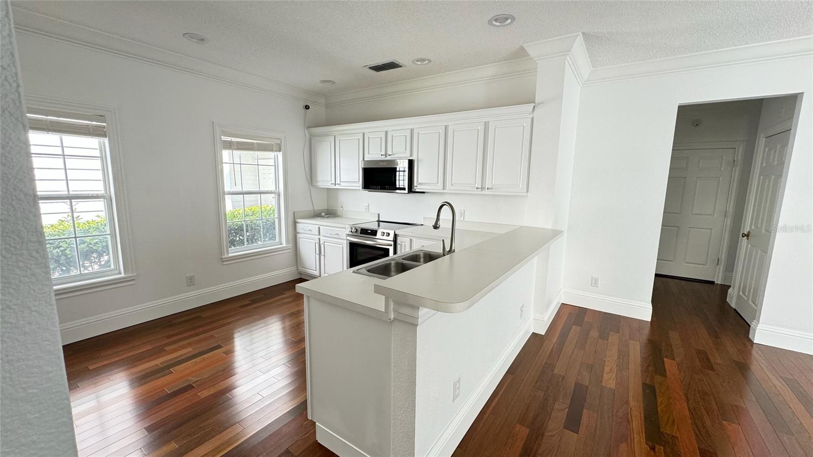 Image 16 of 47 For 1040 Nash Drive