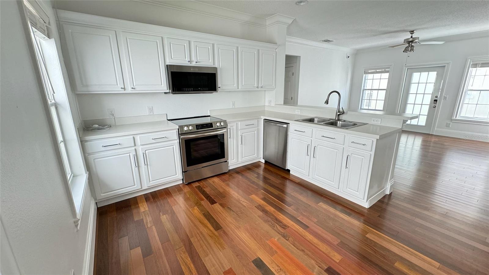 Image 17 of 47 For 1040 Nash Drive