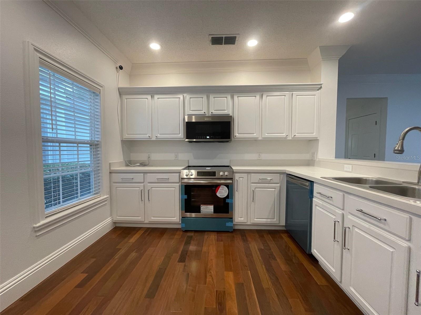 Image 23 of 47 For 1040 Nash Drive