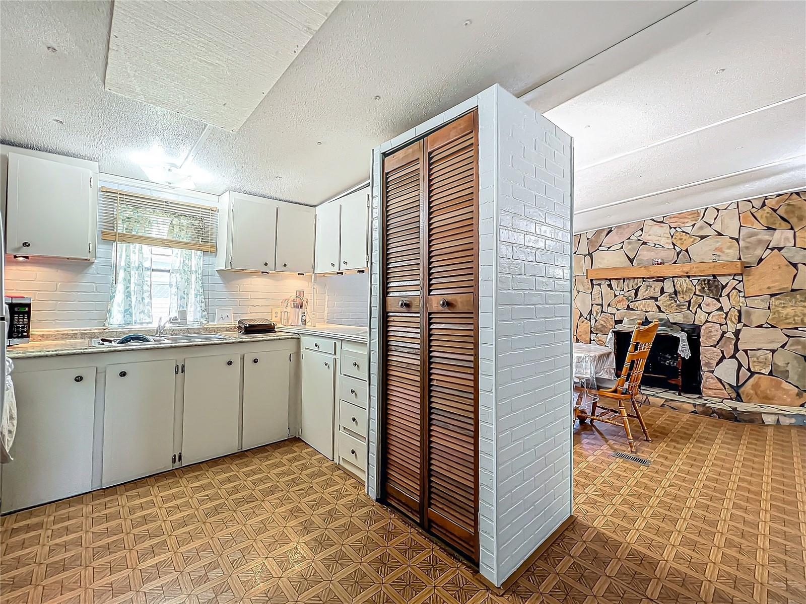 Image 30 of 81 For 312 2nd Street