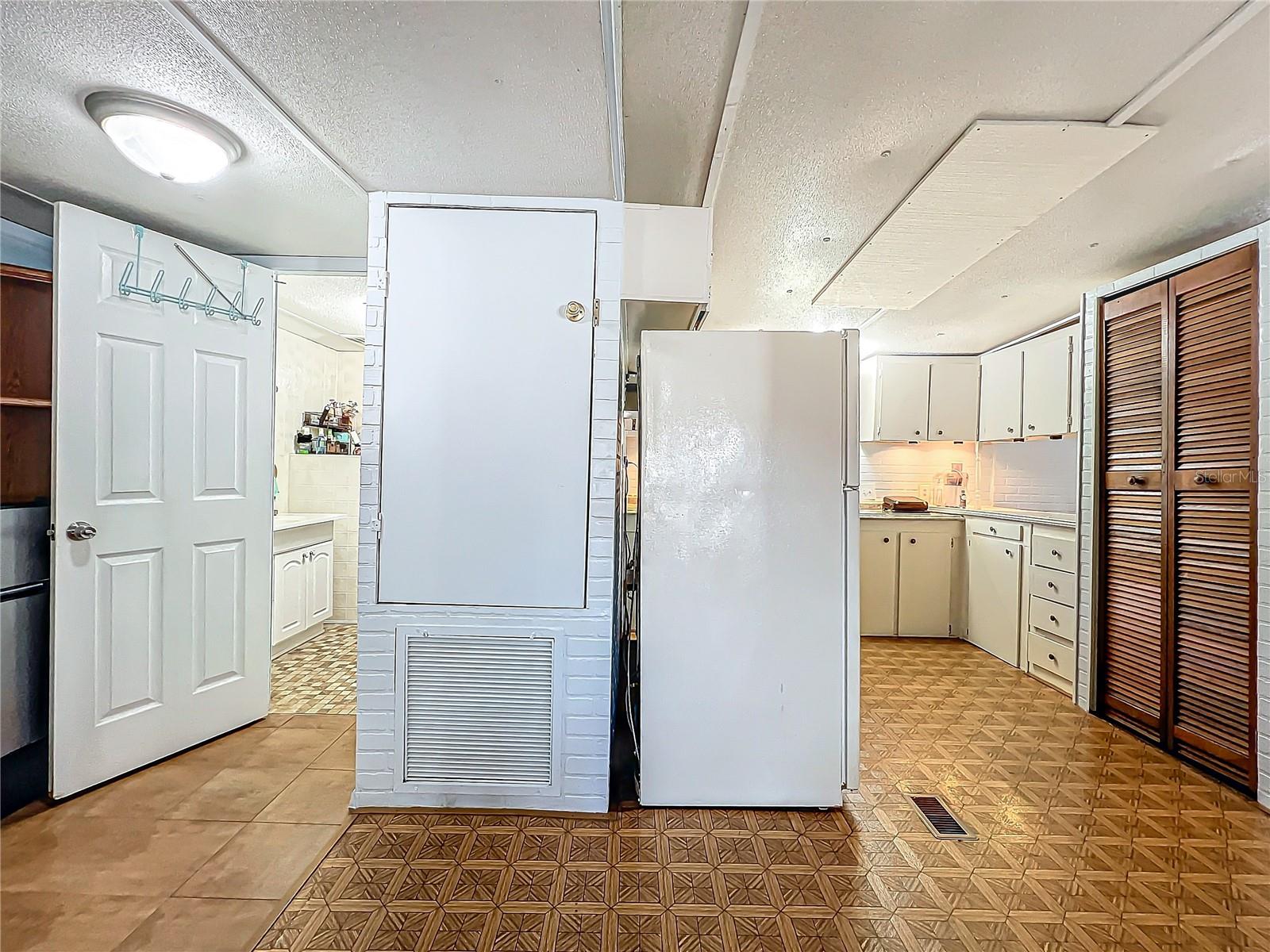 Image 32 of 81 For 312 2nd Street