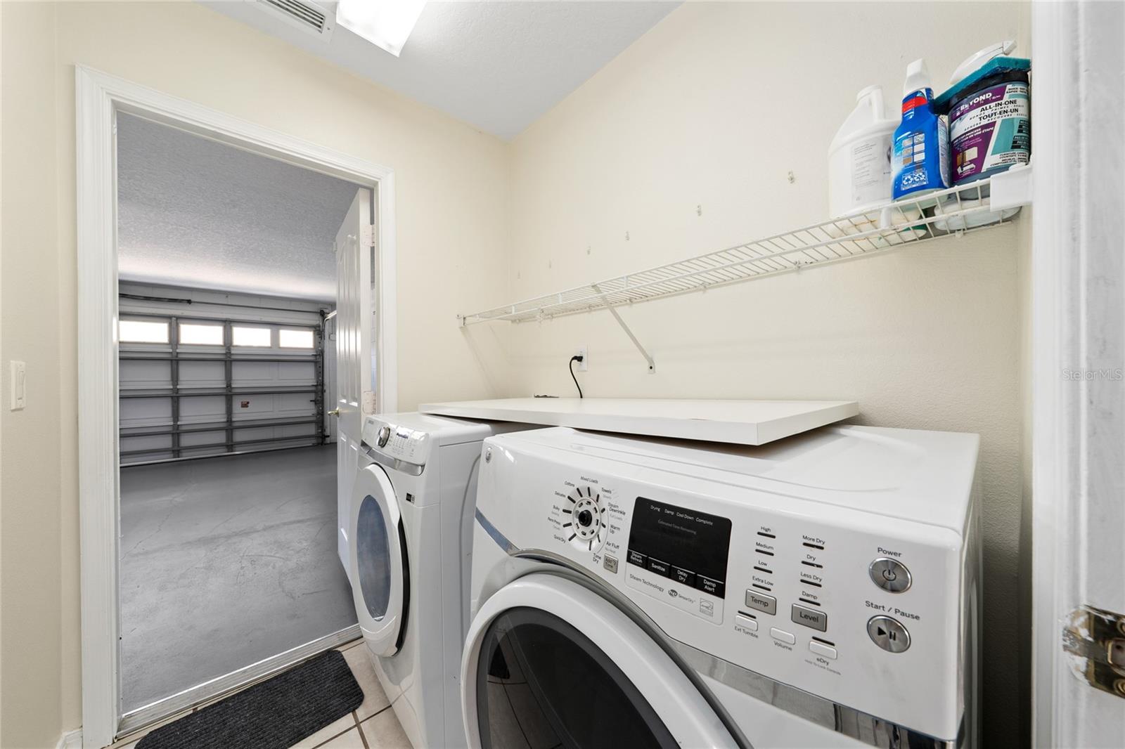 Image 20 of 36 For 3586 Yellow Bird Court