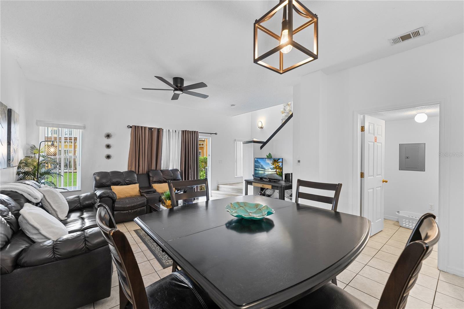 Image 20 of 54 For 1118 Park Ridge Circle