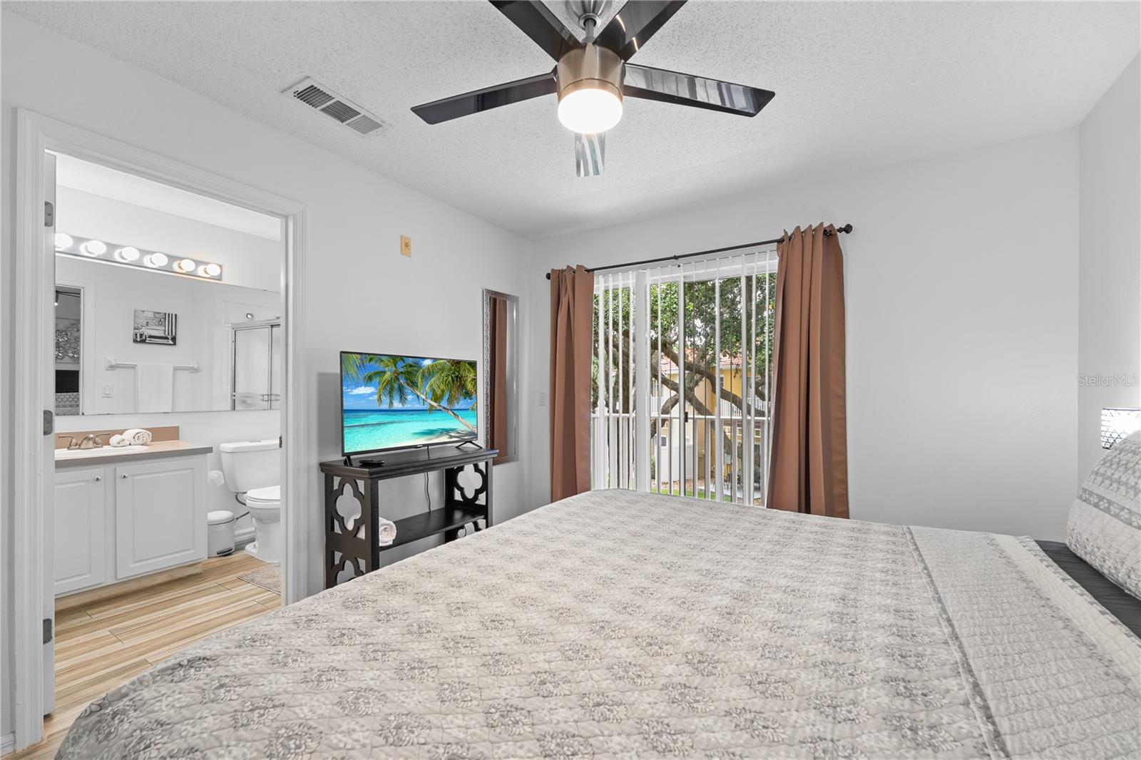 Image 26 of 54 For 1118 Park Ridge Circle