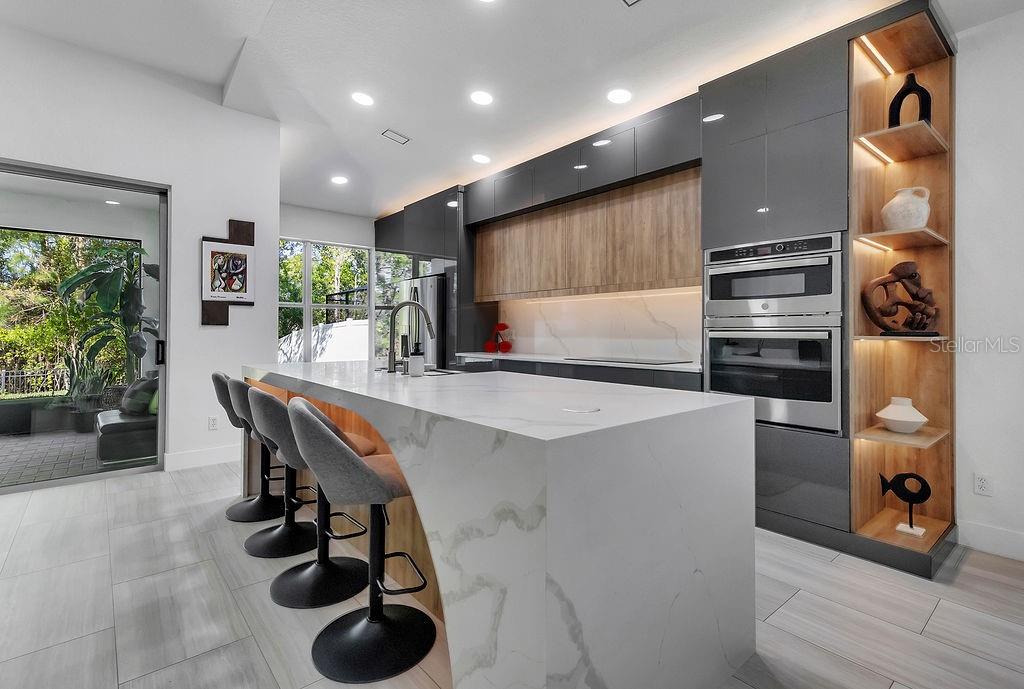 Image 11 of 43 For 7924 Brofield Avenue