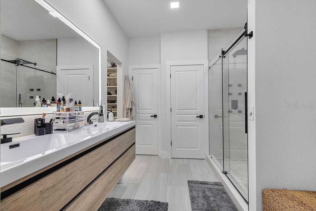 Image 29 of 43 For 7924 Brofield Avenue