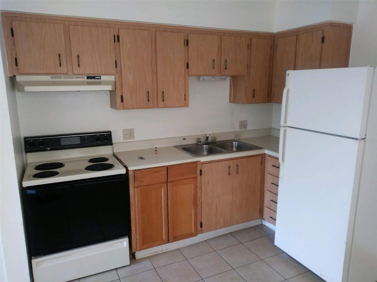 Image 2 of 11 For 736 Michigan Court 4