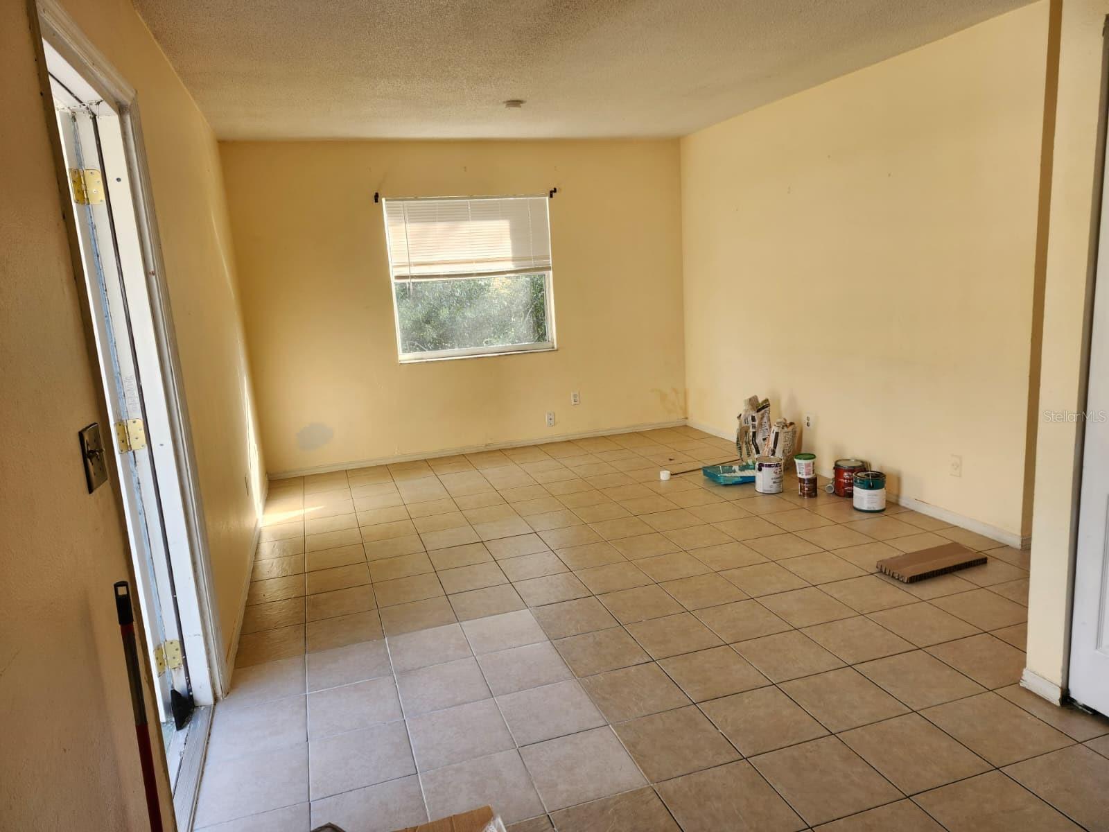 Image 4 of 11 For 736 Michigan Court 4