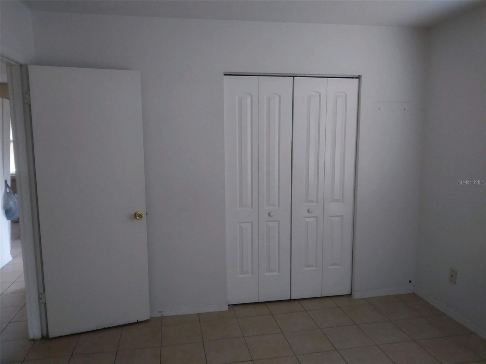 Image 5 of 11 For 736 Michigan Court 4