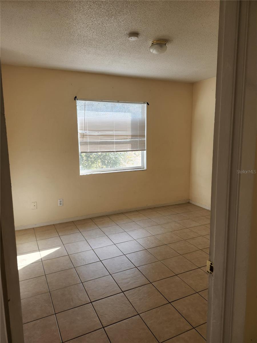 Image 9 of 11 For 736 Michigan Court 4