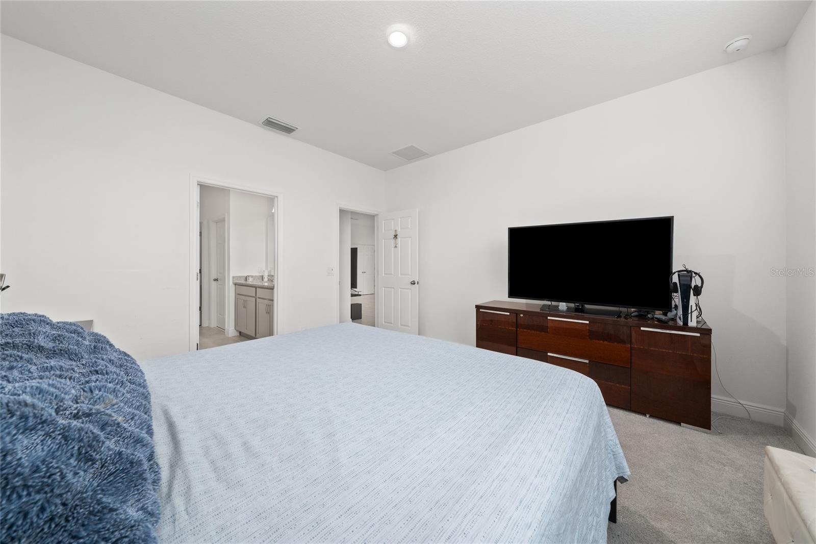 Image 21 of 29 For 1867 Lake Indigo Road